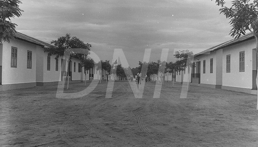 Dr Regis Bitencourtt na Inauguração da Vila Operária _ 29 Dez 1961 _ 18273.jpg