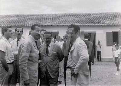 Dr Regis Bitencourtt na Inauguração da Vila Operária _ 29 Dez 1961 _ 18274.jpg