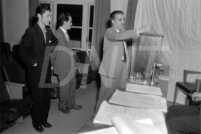 Eleição da Cooperativa_Chegada ao aeroporto Santos Dumont _ 1959_AP26345.jpg