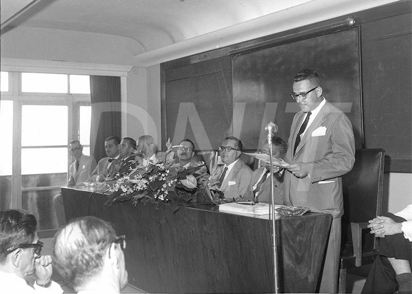 Entrega de Diplomas aos Fundadores da Cooperativa dos Rodoviários_s.d_AP27510.jpg