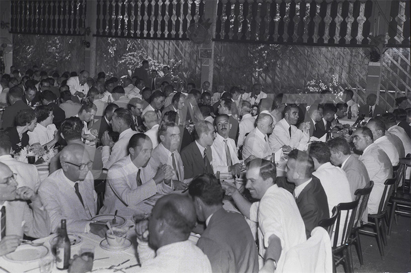 Exposição Rodoviária-Evolução dos Meios de Transportes _ 01 Mar 1950_AP26255.jpg