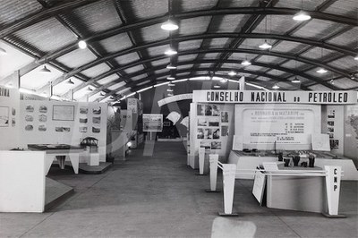 Exposição Rodoviária-Evolução dos Meios de Transportes _ 01 Mar 1950_AP26260.jpg