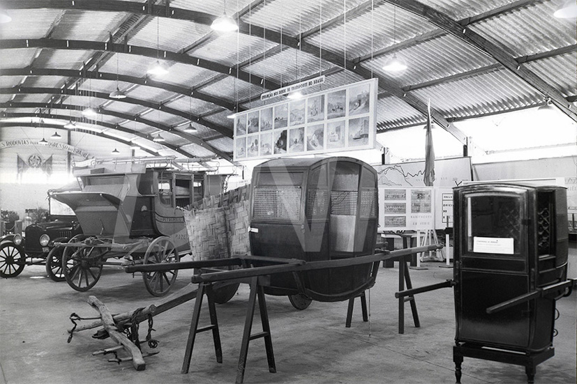 Exposição Rodoviária-Evolução dos Meios de Transportes _ 01 Mar 1950_AP26266.jpg