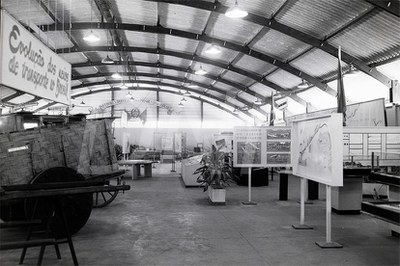 Exposição Rodoviária-Evolução dos Meios de Transportes _ 01 Mar 1950_AP26268.jpg