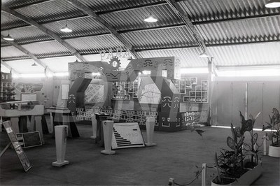 Exposição Rodoviária-Evolução dos Meios de Transportes _ 01 Mar 1950_AP26273.jpg