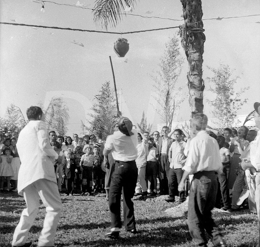 Festa Junina no Centro Rodoviario 28 Jun 1957_AP26066.jpg
