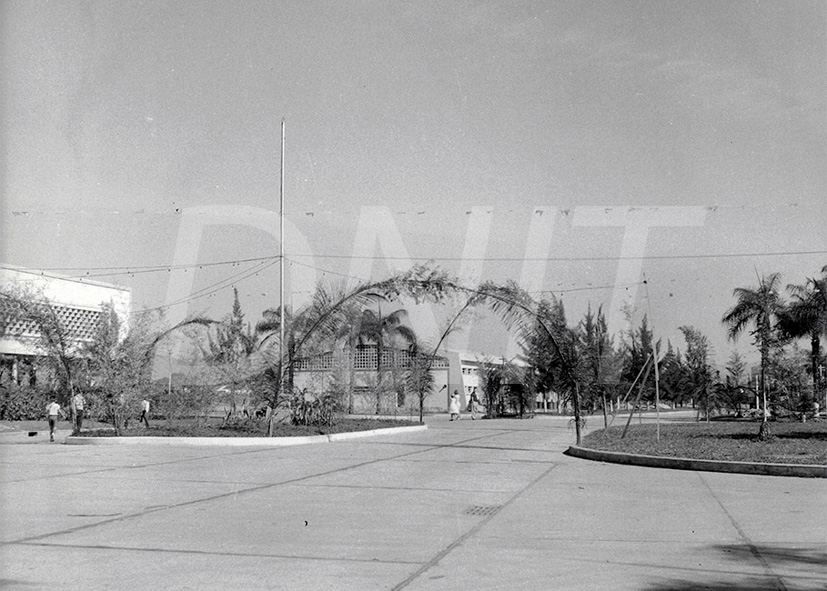 Festa Junina no Centro Rodoviario 28 Jun 1957_AP26072.jpg