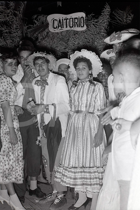 Festa Junina no Centro Rodoviario 28 Jun 1957_AP26080.jpg