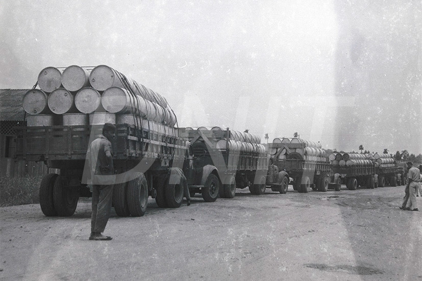 Frota de Caminhões da SEM_28 Mar 1951_ 007.jpg