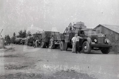 Frota de Caminhões da SEM_28 Mar 1951_ 008.jpg