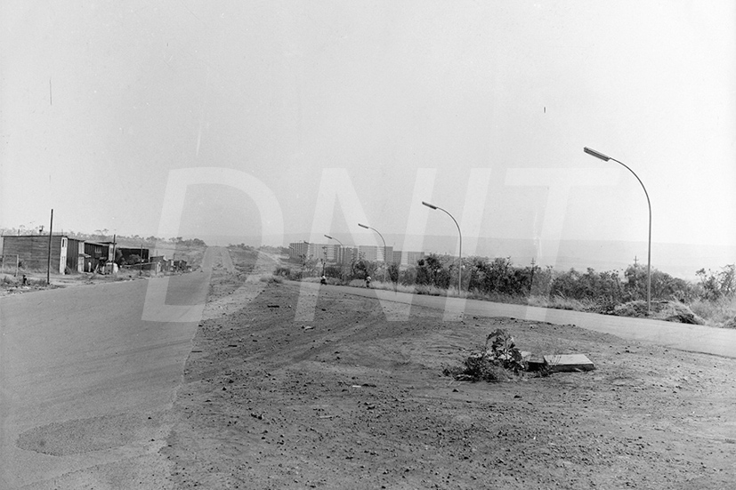 Grupo de Trabalho DNER - Em Brasília _ 1960 _ 33729.jpg