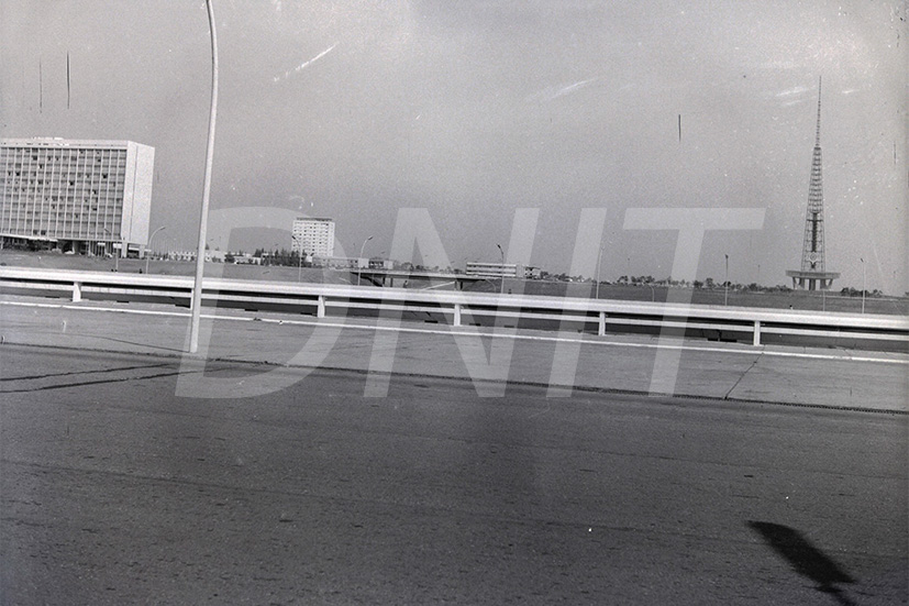 Grupo de Trabalho DNER - Em Brasília _ 1960 _ 33735.jpg