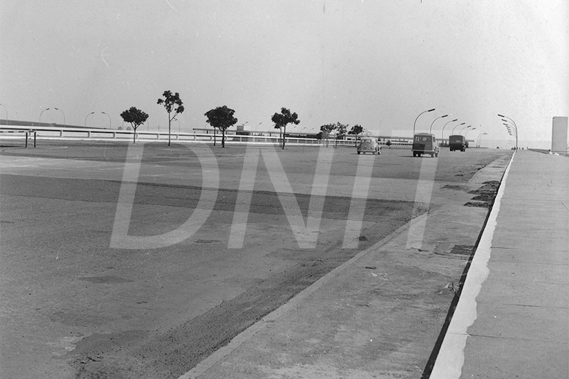 Grupo de Trabalho DNER - Em Brasília _ 1960 _ 33740.jpg