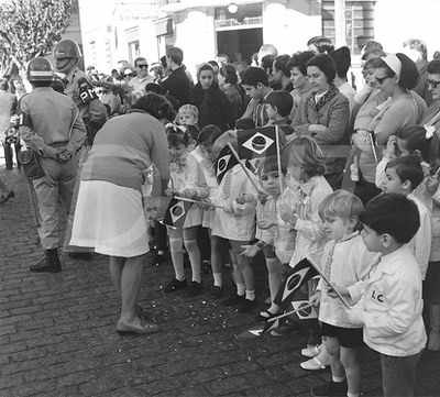 Homenagem do povo de São Leopoldo ao Pres. Costa e Silva Min.Transp. Mario Andreaza e Dir. do DNER Elizeu Resende_ Fot. Vergílio _  03 Jul 196943499.jpg