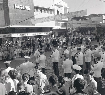 Homenagem do povo de São Leopoldo ao Pres. Costa e Silva Min.Transp. Mario Andreaza e Dir. do DNER Elizeu Resende_ Fot. Vergílio _  03 Jul 196943500.jpg
