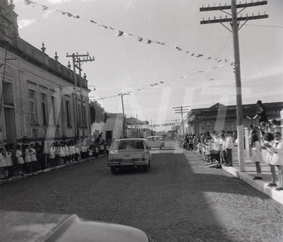 Homenagem do povo de São Leopoldo ao Pres. Costa e Silva Min.Transp. Mario Andreaza e Dir. do DNER Elizeu Resende_ Fot. Vergílio _  03 Jul 196943504.jpg