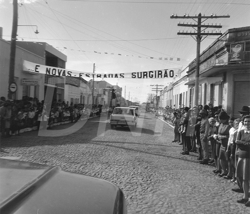 Homenagem do povo de São Leopoldo ao Pres. Costa e Silva Min.Transp. Mario Andreaza e Dir. do DNER Elizeu Resende_ Fot. Vergílio _  03 Jul 196943505.jpg
