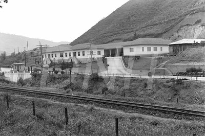 BR_040_Estrada Rio_União_Indústria_Residência Tres Rios_RJ _ 1946 _ 3287.jpg