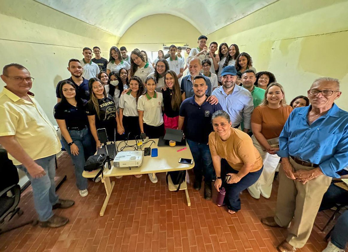 visita de representantes da SEDES e do INSA/MTTI ao Centro de Pesquisas Rodolpho von Ihering