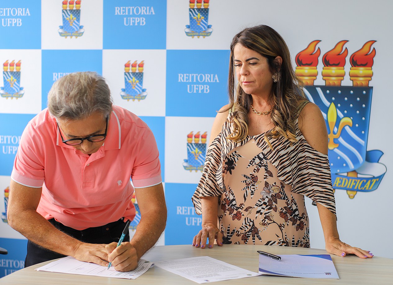 Assinatura do Acordo de Cooperação