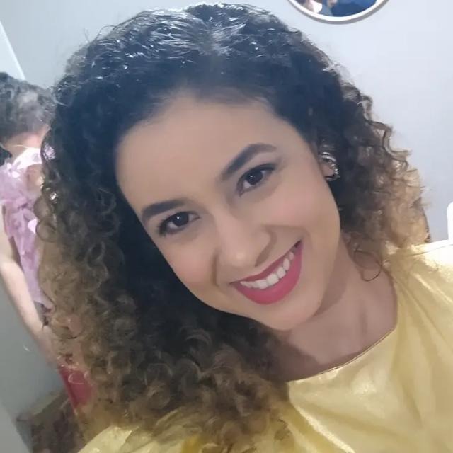 Tallyta Barros Ribeiro