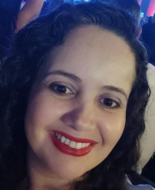 Shirley Angélica Guimarães