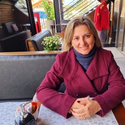 Licia Mara Brito Shiromna