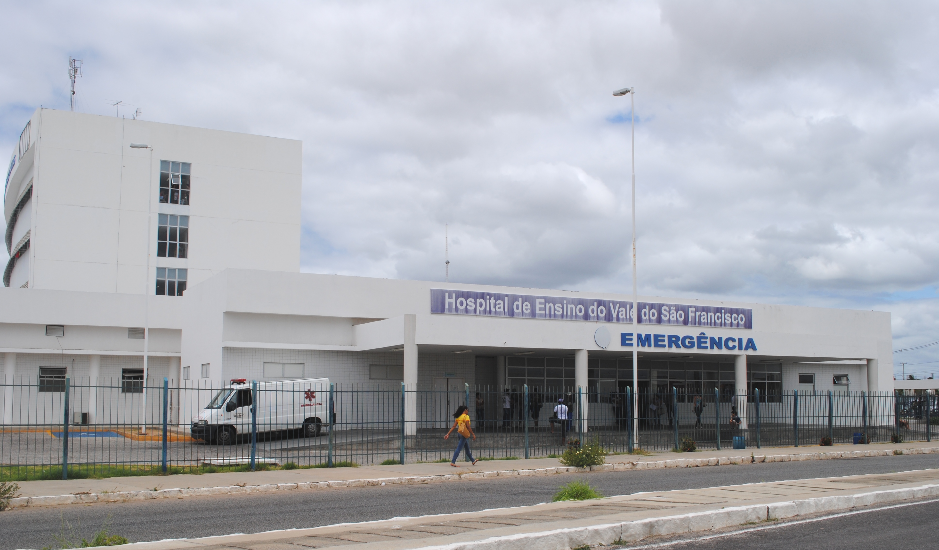 HU começa a receber pacientes em regime de hospital-dia