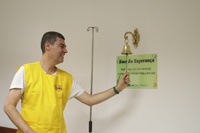 Unidade de Oncologia do hospital de Brasília inaugura ‘sino da esperança’ para celebrar superação e encorajar pacientes