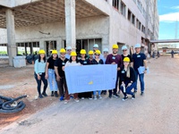 Residentes em Gestão Hospitalar para o SUS visitam obra do novo HUJM e acompanham avanços na construção