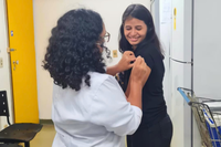 Gestantes de alto risco do HC são imunizadas com dose única da vacina VSR