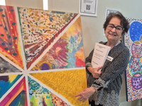 Huap-UFF recebe exposição “A arte de envelhecer” com quadros pintados por idosos atendidos pelo Serviço de Geriatria