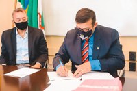 Assinado contrato de concessão dos serviços de Iluminação Pública em Sapucaia do Sul (RS)