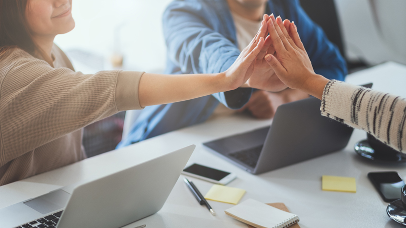 Conheça o Fundo de Aval às Micro e Pequenas Empresas (FAMPE). Ele ajuda os pequenos negócios que não possuem garantias suficientes para solicitar crédito.