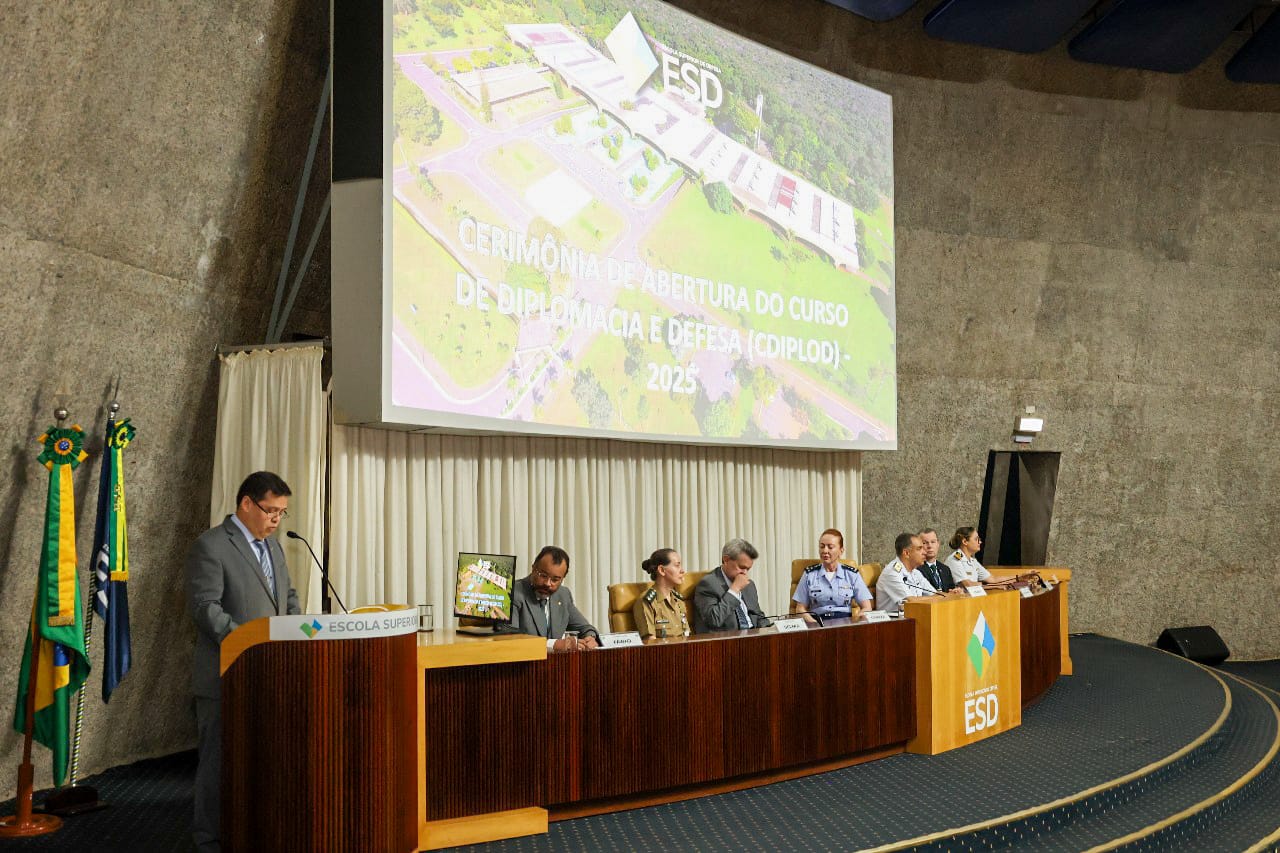 ESD realiza cerimônia de abertura do Curso de Diplomacia e Defesa 2025
