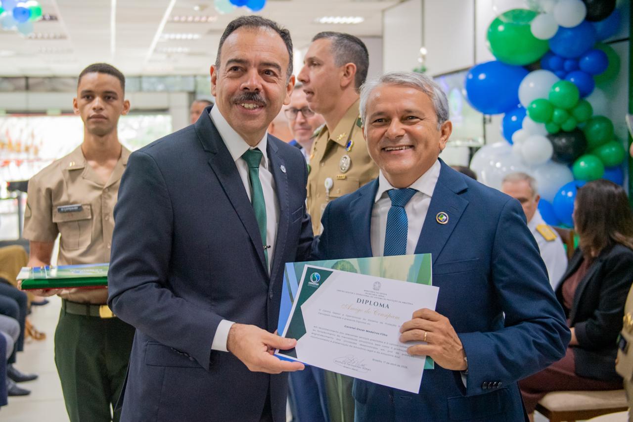 Cel Oscar Filho com Certificado