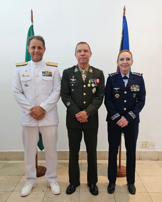 Vice-Almirante Alvarenga; General de Divisão Cantanhede e Major-Brigadeiro Carla 