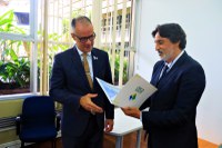 Diretor-Presidente da ANVISA ministra aula em curso da ESD