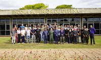 ESD recebe estudantes de Geografia da Unesp para diálogo sobre Defesa