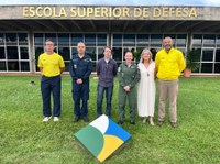 ESD recebe visita de professores da Universidade Católica de Brasília