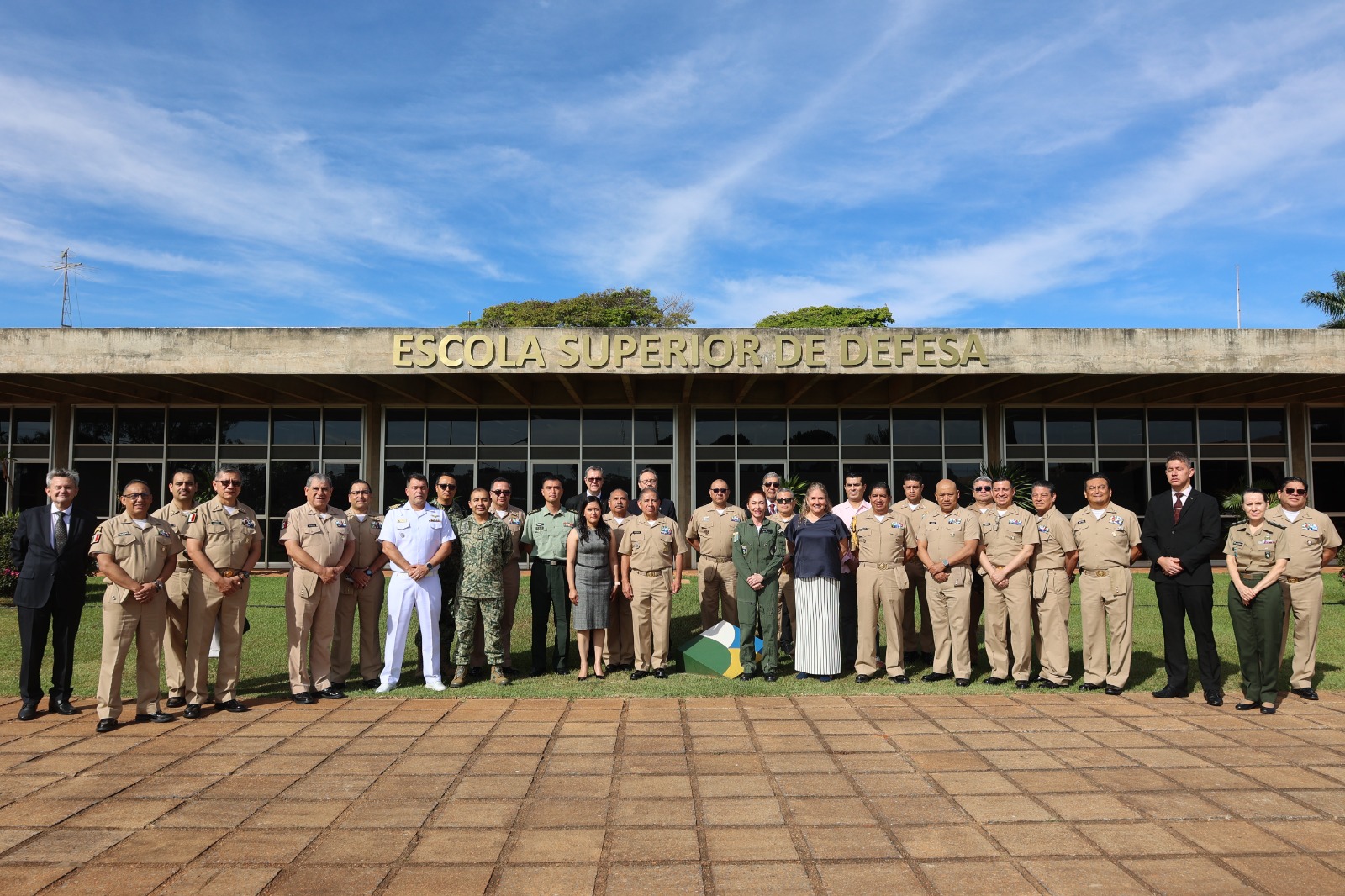 Comitiva do Centro de Estudos Superiores Navais da Marinha do México