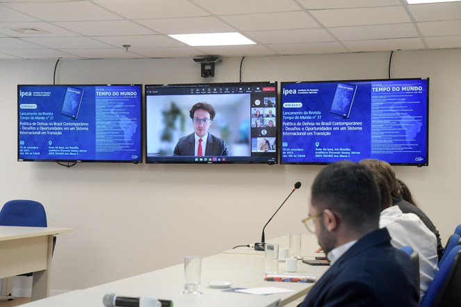 Moderação mesa 3_o.jpg