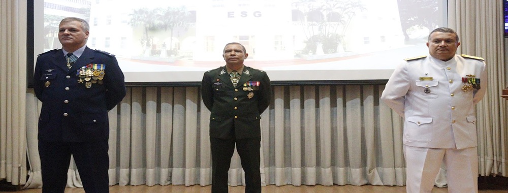 Passagem de subcomando da ESG
