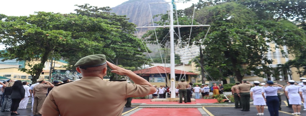 Escola Superior de Guerra comemora o Dia do Exército Brasileiro
