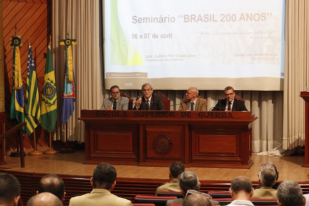 2022_04_06-SEMINÁRIO 200 ANOS 03.jpg