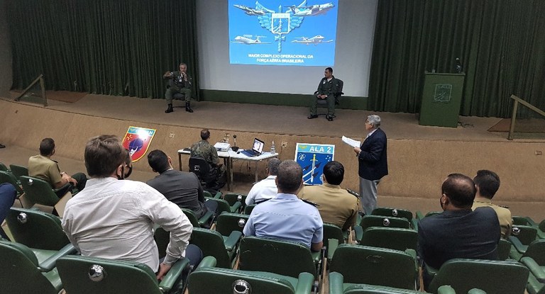 Estagiários da ESG realizam viagem de estudos com foco na mobilização e logística.jpeg