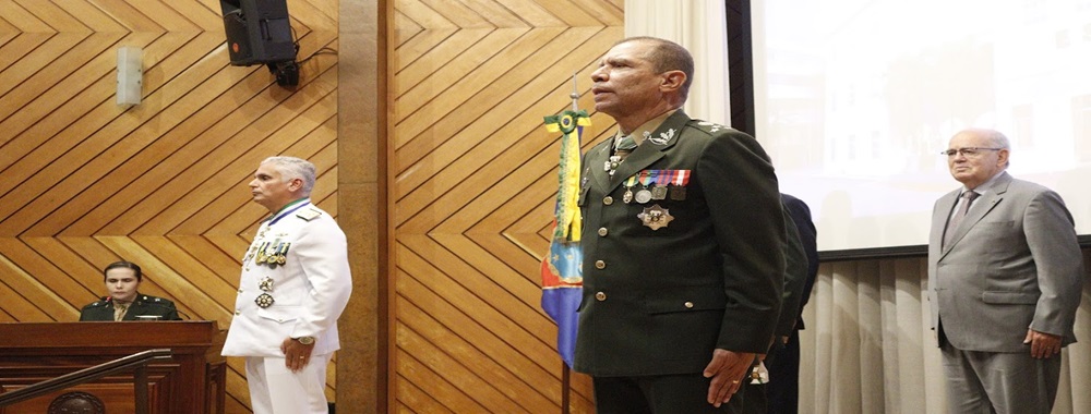 General de Divisão do Exército Cantanhede assume comando da ESG