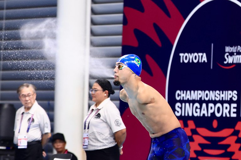 natação paralímpica