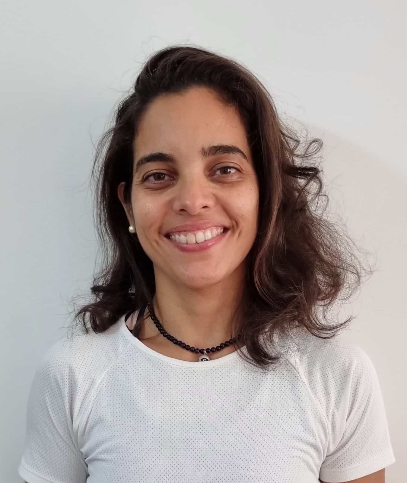 Nayara Karin Falcão de Oliveira