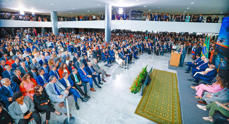 abraço à Democracia